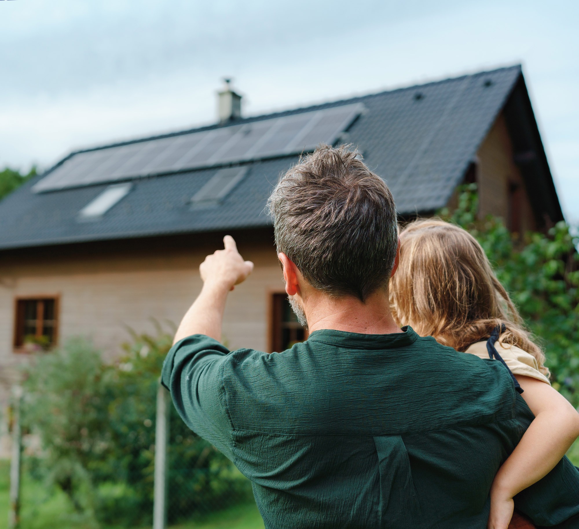 Photovoltaikanlage auf Hausdach installieren